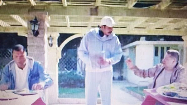 مسلسل فخر الدلتا الحلقة 22. رضا عبد العال ضيف شرف في إحدى الإعلانات