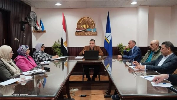 وكيل تعليم دمياط يبحث استعدادات امتحانات مارس وانتظام العملية التعليمية