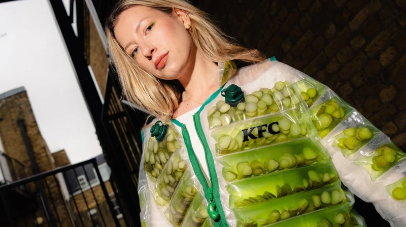 جاكت بالمخلل. حيلة تسويقية لكنتاكي في مجال الملابس المبتكرة