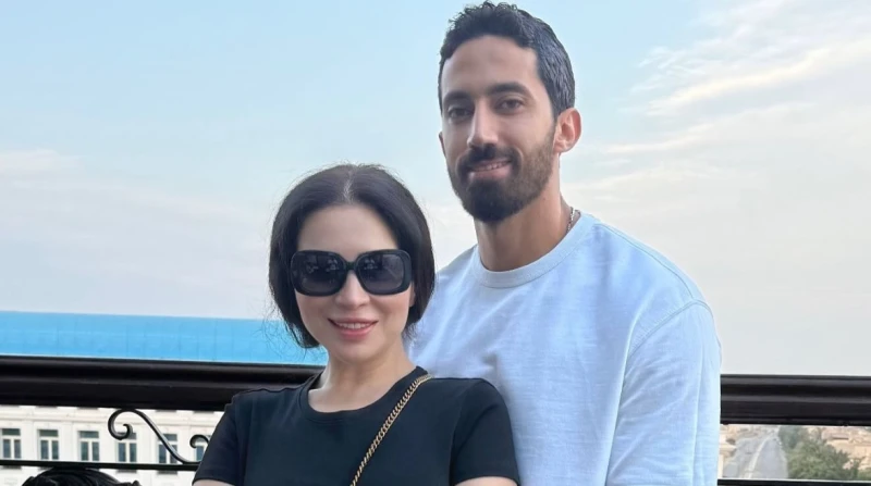 بالتقرير الطبي. أحمد تيمور يطمئن الجمهور على مي عز الدين