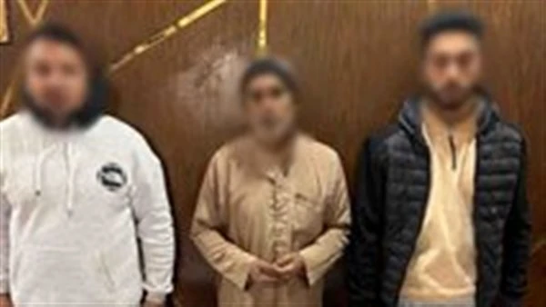 خناقة جيران تنتهي في المستشفى والقسم.. كواليس الاعتداء على عامل بـ "الأسلحة البيضاء" بدسوق