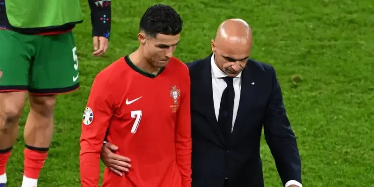 تعليق صادم من مدرب البرتغال على مستقبل رونالدو