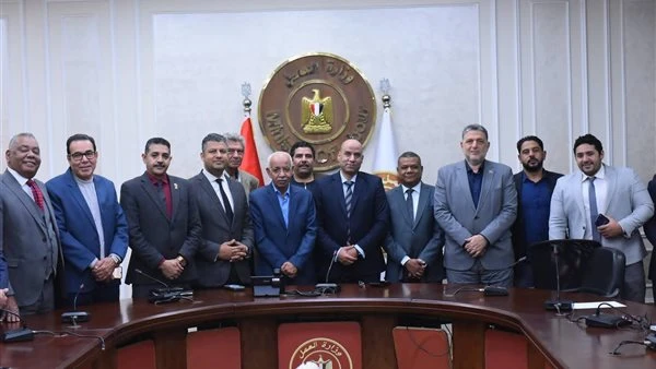 «العمل»: فتح الحوار لمناقشة طلبات بتعديل بعض أحكام قانون المنظمات النقابية العمالية