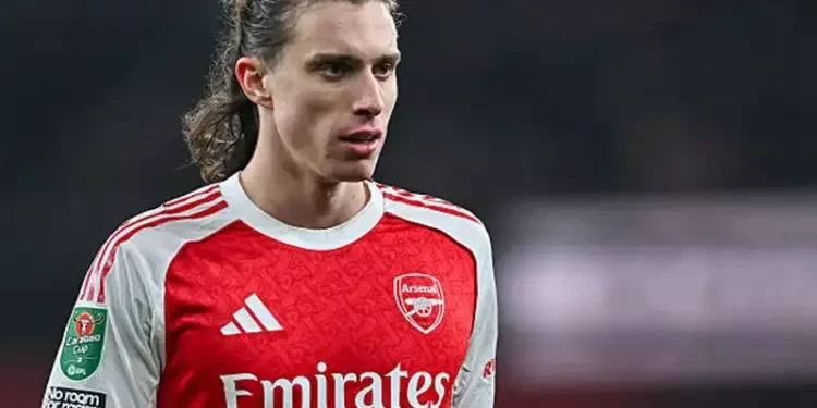 إنتر ميلان يبيع باستوني لبرشلونة ويشتري نجم أرسنال