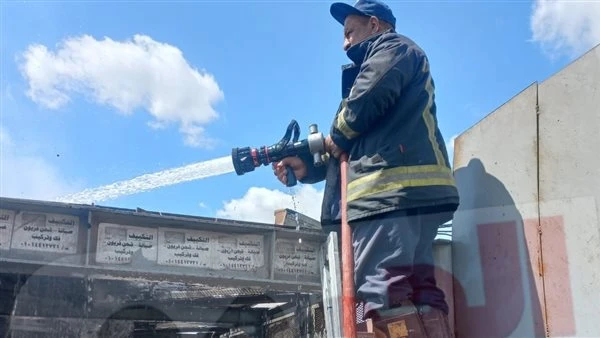 حريق يلتهم مخزن خردة بمنشأة ناصر .. والحماية المدنية تسيطر