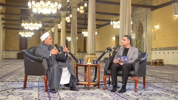 ملتقى الفكر الإسلامي بمسجد الإمام الحسين يناقش التكامل المعرفي في بناء الوعي