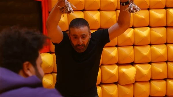 هرتكب جناية. انفعال أحمد السقا بسبب سؤال رامز جلال في رامز ليفل الوحش