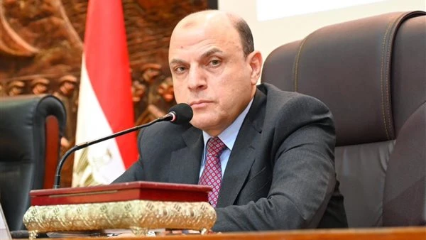 محافظ الغربية يعلن خطة متكاملة لتحسين الخدمات وربط الحوافز بالأداء التنفيذي