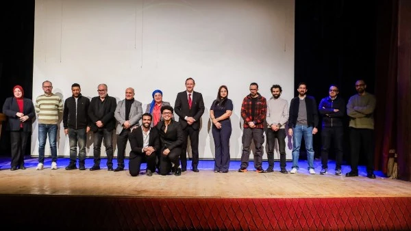 تكريم أيمن الشيوي ومصطفى غريب في افتتاح صور