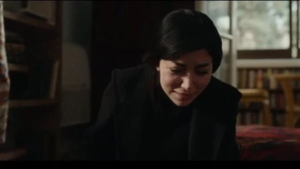 مسلسل رأس الأفعى الحلقة 15. انهيار كارولين عزمي في مشهد مؤثر بعد وفاة خطبيها| صور