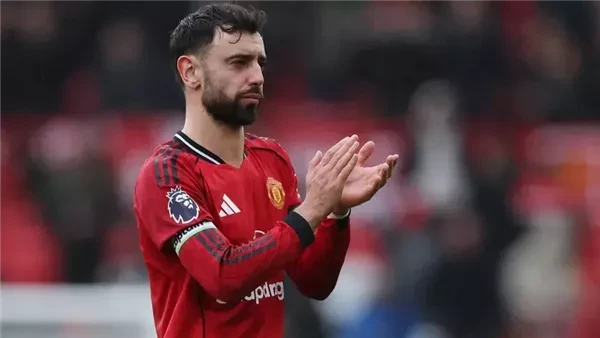 انقسام جماهير مانشستر يونايتد حول مستقبل برونو فرنانديز مع تزايد التكهنات بشأن رحيله