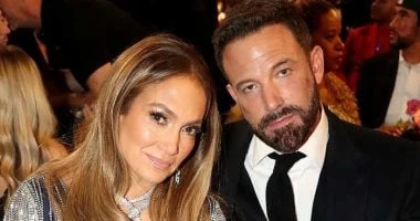 من كواليس هوليوود.. كتاب جديد يكشف أسرار النجوم وعلاقاتهم المعقدة