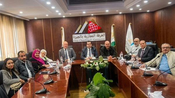 صيدليات الجيزة" تطالب بإعفاء المكملات الغذائية من القيمة المضافة وتخفيف الأعباء الضريبية