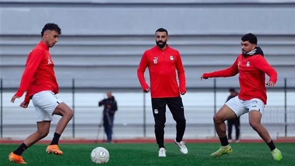 وفد من المنتخب الوطني يغادر إلى أمريكا للتحضير للمونديال