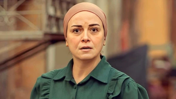 مرعبة دينا أبو السعود تشيد بأداء ريهام عبدالغفور في حكاية نرجس