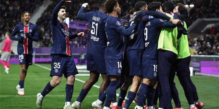 أول تعليق من الأهلي حول التعاقد مع نجم باريس سان جيرمان