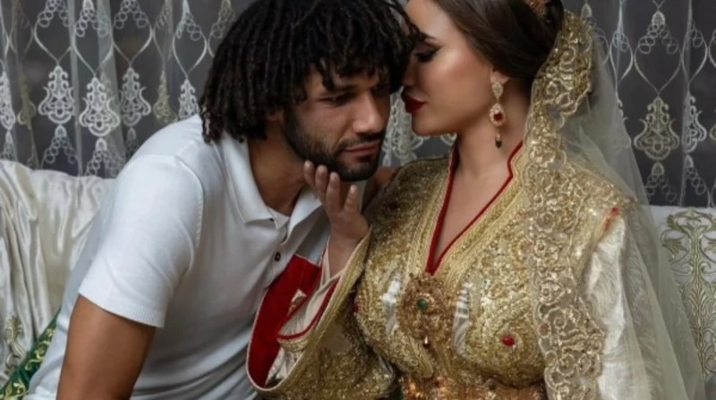 "لغى متابعتها".زوجة النني الثانية تحذف صورهما على "إنستجرام"