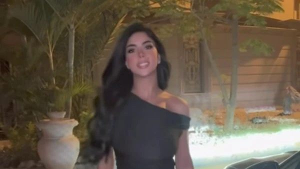 بفستان كارولين عزمي تخطف الأنظار في أحدث ظهور