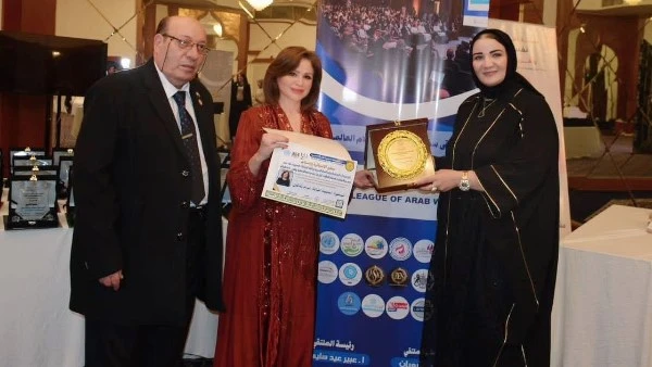 في تكريم إلهام شاهين من الرابطة الدولية للمرأة العربية
