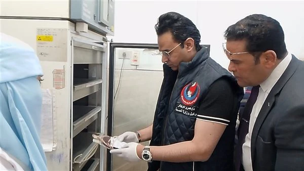 "دويدار" يعلن استقراراً تاماً للوضع الصحي وانتظام الفرق الطبية بسوهاج