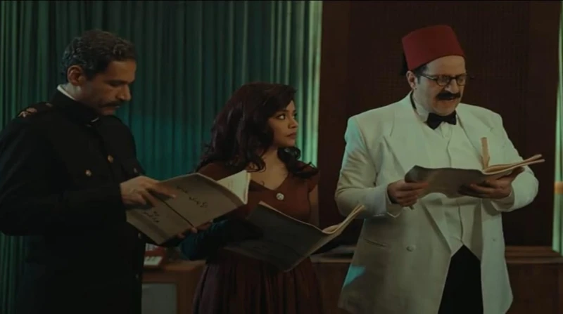 فوضى في الإذاعة المصرية. "عصابة النص" تضرب عميلاً ألمانياً بالحذاء لإنقاذ المهمة