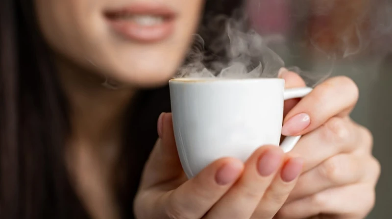 سلاحك ضد التقلبات الجوية. 10 مشروبات دافئة تحميك من نزلات البرد وتعزز مناعتك