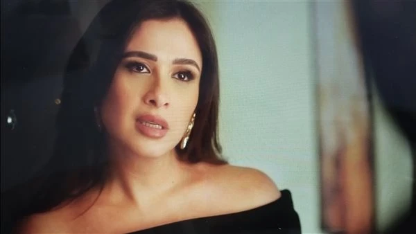 مسلسل وننسى اللي كان الحلقة 19. غيرة بدر على جليلة وطليقها يبتزها بتسجيلات صوتية