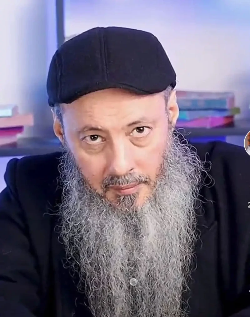 هل عدد المتابعين يصنع شيخًا؟ منشور يثير الجدل حول أيمن عبد الجليل