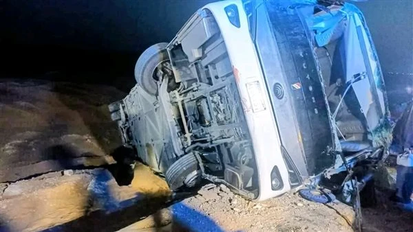 إصابة 16 شخصًا في انقلاب أتوبيس رحلات بترعة البراجيل بأوسيم