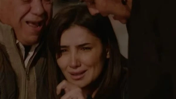 ماذا يحدث في مسلسل الست موناليزا الحلقة 15. ارتباك على المنصة بعد تأجيل الحلقة الأخيرة