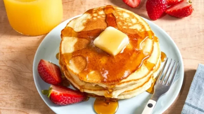 طريقة عمل البان كيك. وصفة سريعة لقوام هش وذهبي