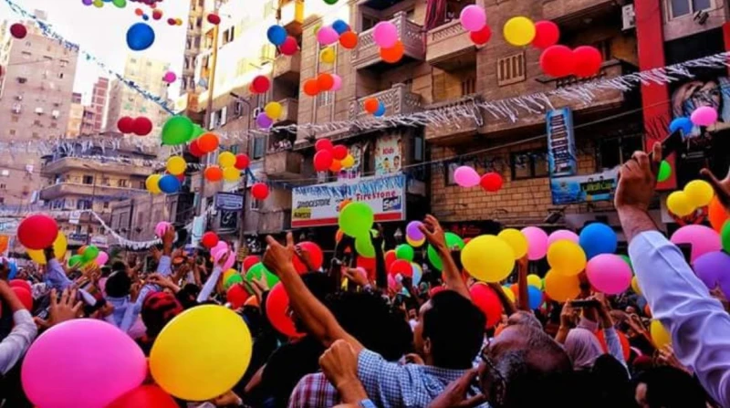 عالم بالأوقاف يوضح آداب صلاة العيد ويحذر النساء من هذا الأمر