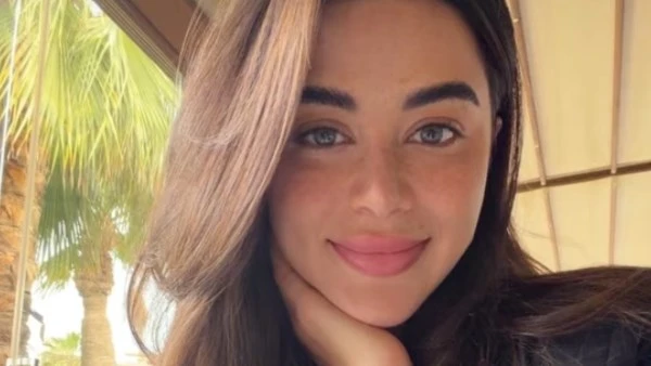 يارا السكري تخطف الأنظار بإطلالة كلاسيكية