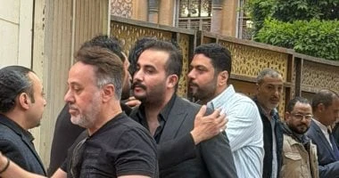 ايهاب فهمي وإسماعيل فرغلي فى عزاء والد محمود حمدان