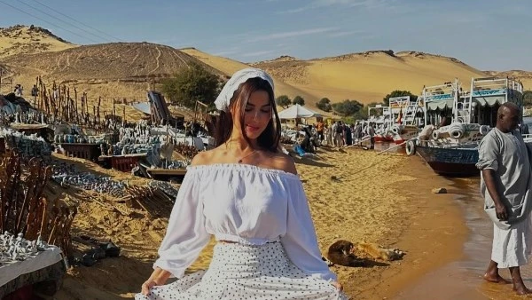 رانيا منصور تخطف الأنظار بإطلالة ساحرة من أسوان| شاهد