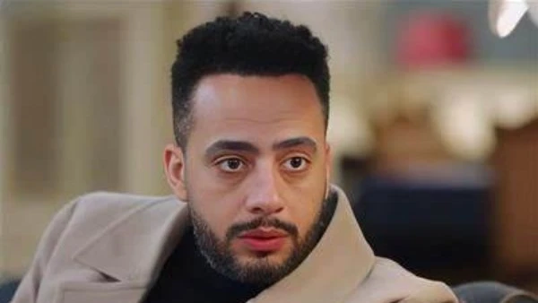 شنطة طفل رجعت في مصر وطائرة ضاعت في إيران.. تعليق ساخر من عصام السقا