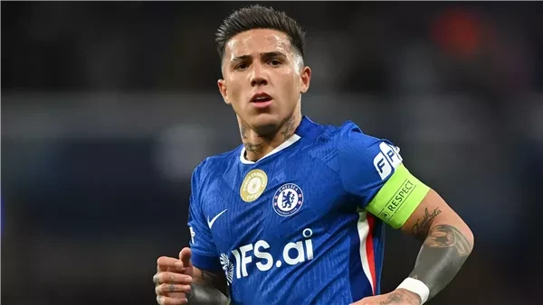 وكيل إنزو فرنانديز يهاجم قرار تشيلسي ضد اللاعب بسبب تصريحاته بشأن الريال