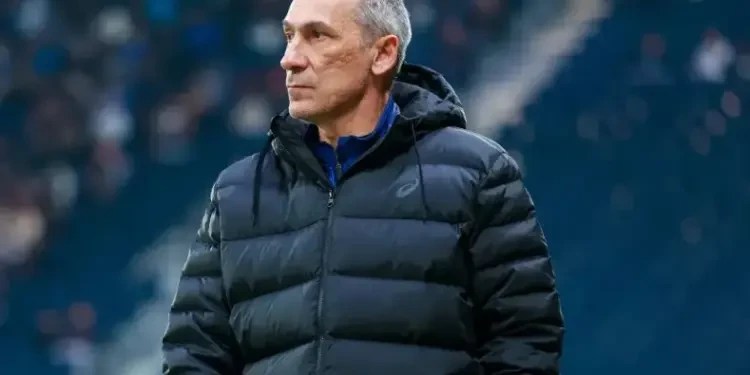 يا رينارد كفاية. غضب الجمهور يطيح بالفرنسي ودونيس يقترب