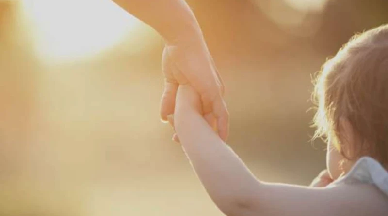 يوم اليتيم. كيف تجعل كفالته نهجًا مستمرًا طوال العام؟ عالم بـ"الأوقاف" يوضح