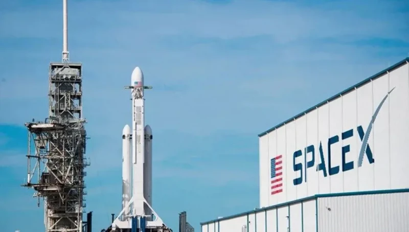 تقرير: "سبيس إكس" تتكبّد خسارة بنحو 5 مليارات دولار عام 2025