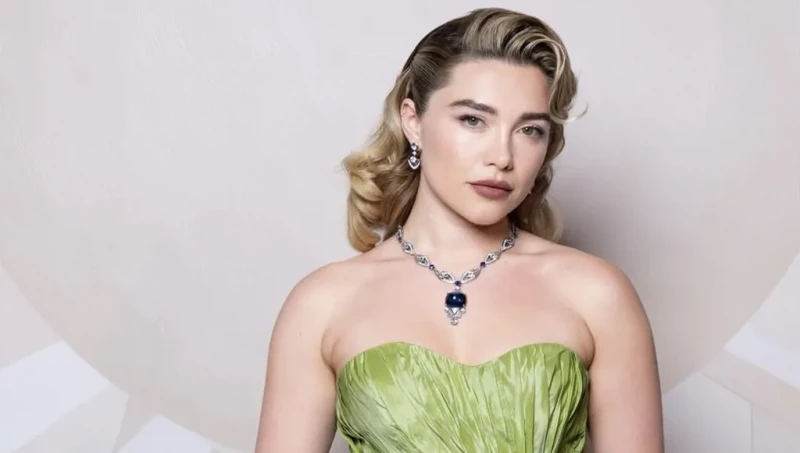 فلورنس بيو بفستان إيلي صعب الأخضر تتصدّر موضة 2026