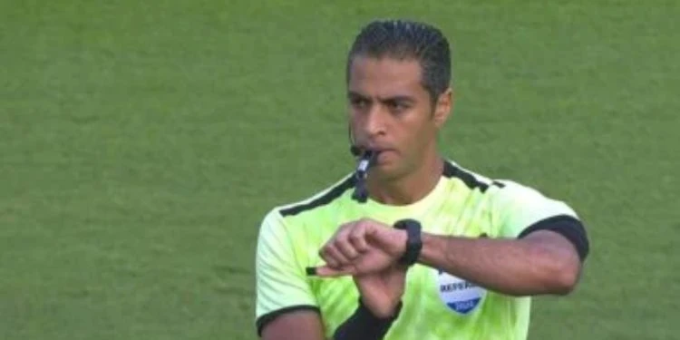 أمين عمر وعاشور يترقبان القائمة النهائية لحكام كأس العالم. اليوم