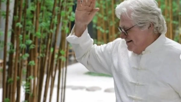 حسين فهمي يعلن انتهاء تصوير فيلمه في الصين: تجربة استثنائية لا تُنسى