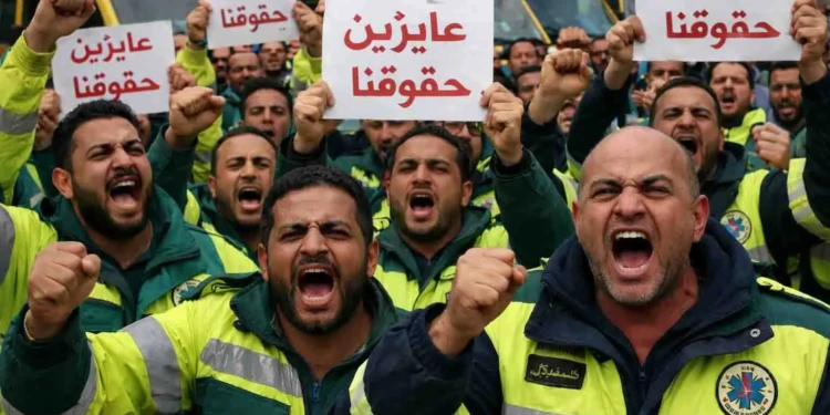 “عاوزين حقوقنا. بدل الوجبة 20 جنيه”. مسعفون لـ”” يطالبون بالعدالة والمساواة في الأجور والبدلات