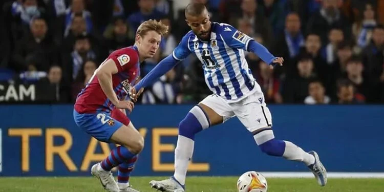 ريال مدريد يلطش جون مارتن من إيد برشلونة