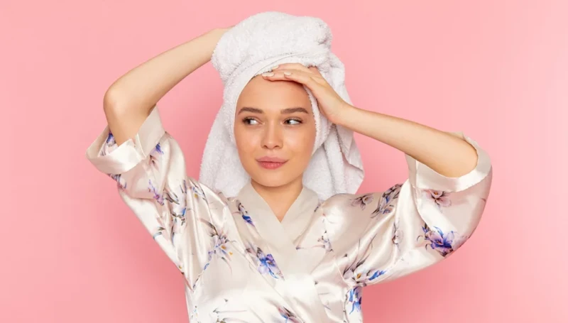 5 ماسكات شعر منزلية تدعم فروة رأسك قبل الصيف (صور)