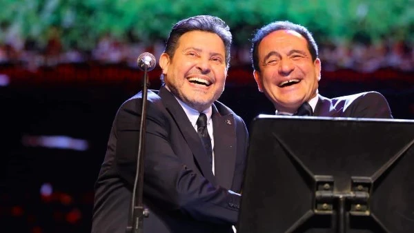 أخي وعشرة عمري.. محمد ثروت يدعو بالشفاء العاجل لهاني شاكر ويطالب جمهوره بالدعاء له