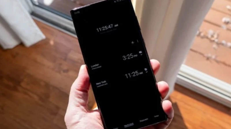 "لو هاتفك مغيرش الساعة". خطوات بسيطة لضبط التوقيت الصيفي يدويًا