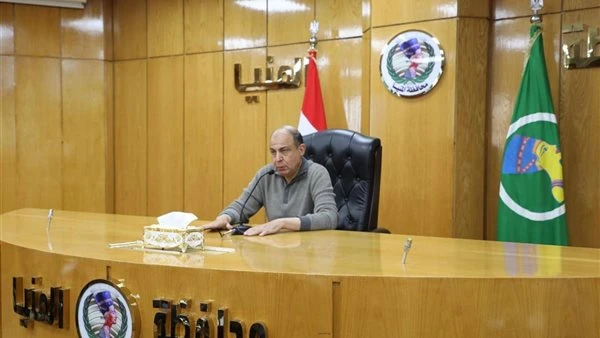 محافظ المنيا يعقد جلسة تشاورية مع تجار الجملة لبحث تشغيل السوق الحضاري الجديد