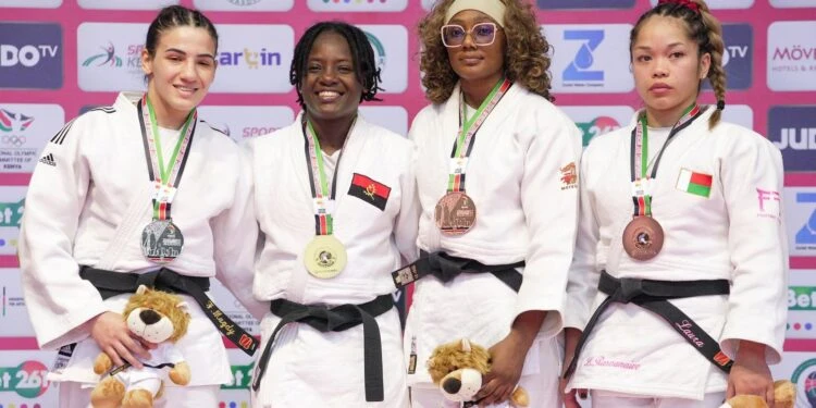 فريدة مجدي وحش الجودو المصري. فضية أفريقيا في الجيب